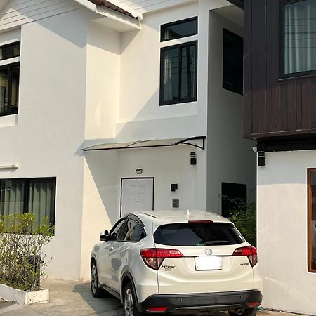 Baan 9 Muang Small House Чиангмай Экстерьер фото